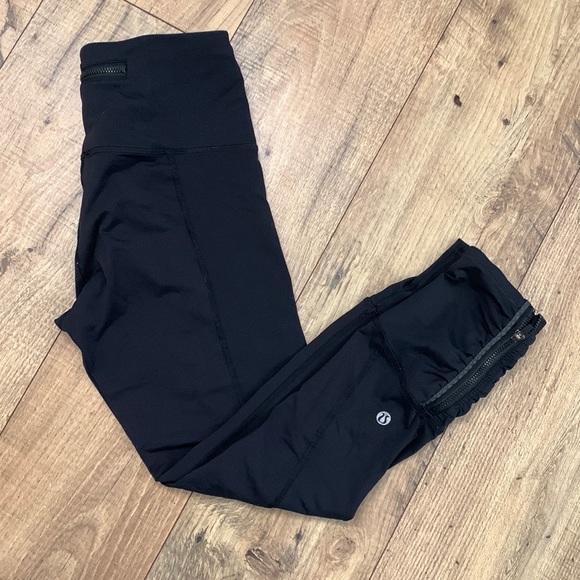 lululemon athletica Pants - Lululemon Runday crops